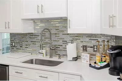 5864 Manchester Drive W, Lakeland, FL 33810 - Photo 13
