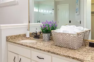 5864 Manchester Dr W, Lakeland, FL 33810 - Photo 39
