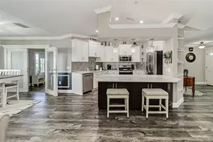5864 Manchester Dr W, Lakeland, FL 33810 - Photo 11