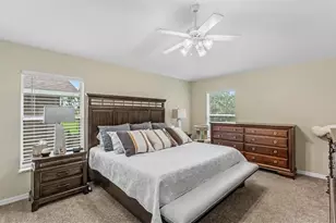 6838 Shimmering Dr, Lakeland, FL 33813 - Photo 9