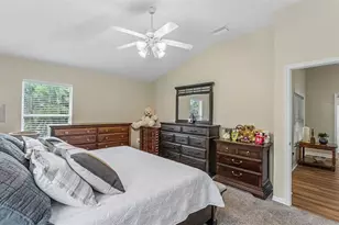 6838 Shimmering Dr, Lakeland, FL 33813 - Photo 9