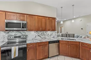 6838 Shimmering Dr, Lakeland, FL 33813 - Photo 5