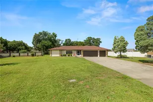 717 Cedar Knoll Dr S, Lakeland, FL 33809 - Photo 3