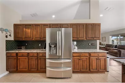 2752 Highlands Creek Drive, Lakeland, FL 33813 - Photo 13