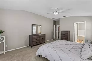 2219 Towering Oaks Cir, Seffner, FL 33584 - Photo 25