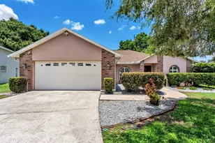 2219 Towering Oaks Cir, Seffner, FL 33584 - Photo 3