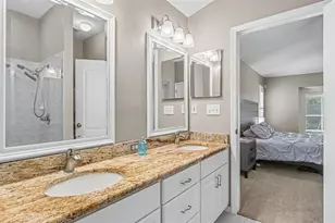 2219 Towering Oaks Cir, Seffner, FL 33584 - Photo 29