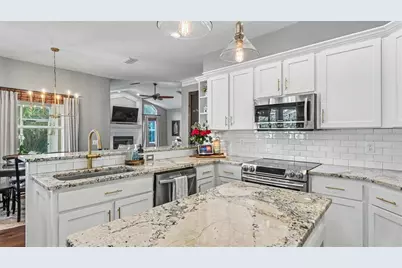 6590 Crescent Lake Drive, Lakeland, FL 33813 - Photo 11