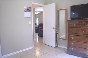 2721 Sunshine Dr N, Lakeland, FL 33801 - Photo 23