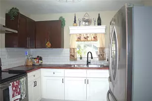 2721 Sunshine Dr N, Lakeland, FL 33801 - Photo 7