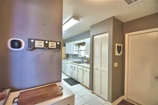 4860 Goldenview Ln, Lakeland, FL 33811 - Photo 13