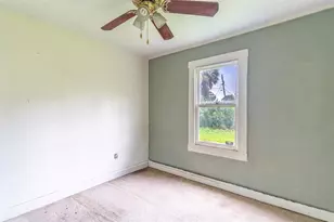 6315 Rhonda Rd, Tampa, FL 33615 - Photo 9