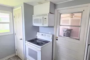 204 Bobbie Cir, Lakeland, FL 33813 - Photo 9