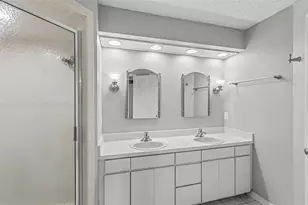 6625 Forestwood Dr W, Lakeland, FL 33811 - Photo 25