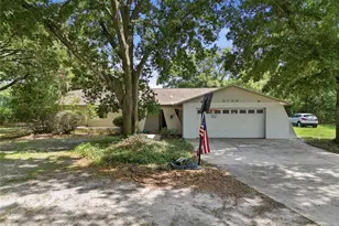 2709 W Sam Allen Rd, Plant City, FL 33565 - Photo 1