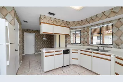 1031 Rolling Woods Lane, Lakeland, FL 33813 - Photo 15