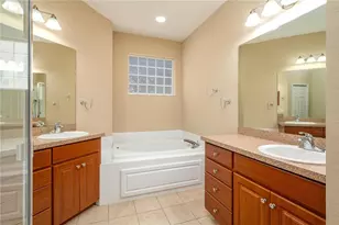 590 Grasslands Village Cir, Lakeland, FL 33803 - Photo 25