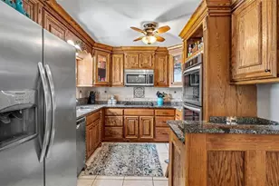 2015 E Gachet Blvd, Lakeland, FL 33813 - Photo 11