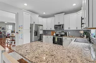 2746 Walden Woods Dr, Plant City, FL 33566 - Photo 13