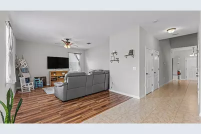 2746 Walden Woods Drive, Plant City, FL 33566 - Photo 17