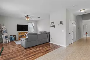 2746 Walden Woods Dr, Plant City, FL 33566 - Photo 17