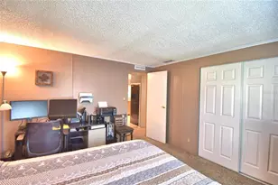 4901 Colonnades Cir E, Lakeland, FL 33811 - Photo 39