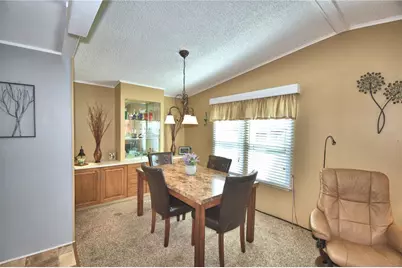 4901 Colonnades Circle E, Lakeland, FL 33811 - Photo 13