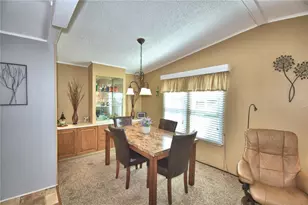 4901 Colonnades Cir E, Lakeland, FL 33811 - Photo 13