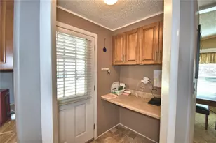 4901 Colonnades Cir E, Lakeland, FL 33811 - Photo 23