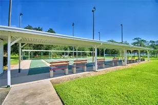 4901 Colonnades Cir E, Lakeland, FL 33811 - Photo 57