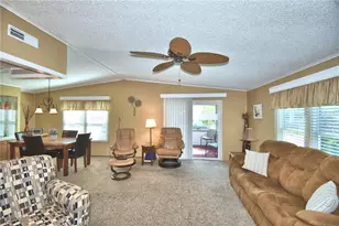 4901 Colonnades Cir E, Lakeland, FL 33811 - Photo 11
