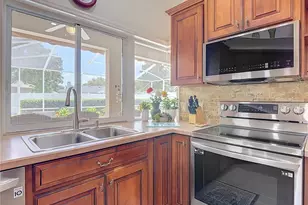 1953 Viewpoint Landings Rd, Lakeland, FL 33810 - Photo 11