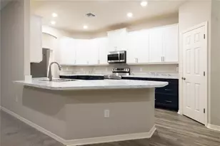 1069 Montgomery Ln, Polk City, FL 33868 - Photo 7