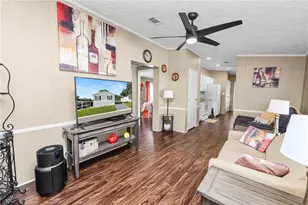 618 Cassandra Ln, Lakeland, FL 33809 - Photo 7