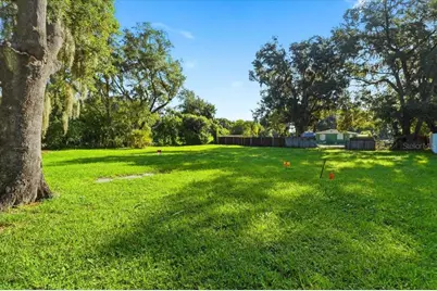 10 S Forest Street, Plant City, FL 33563 - Photo 5