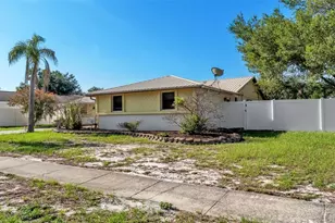 601 Fieldstone Dr, Brandon, FL 33511 - Photo 5