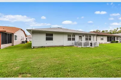 4976 Pleasant Hollow Trl, Lakeland, FL 33811 - Photo 3