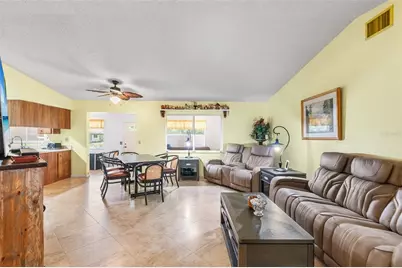 4976 Pleasant Hollow Trl, Lakeland, FL 33811 - Photo 7