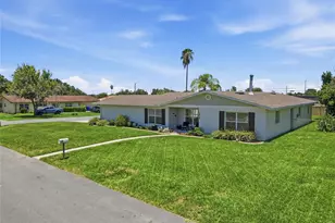 4828 Celia Cir W, Lakeland, FL 33813 - Photo 33