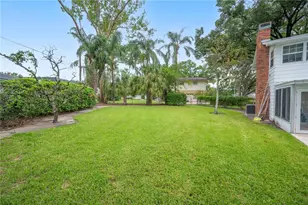 923 Woodmont Ln, Lakeland, FL 33813 - Photo 5