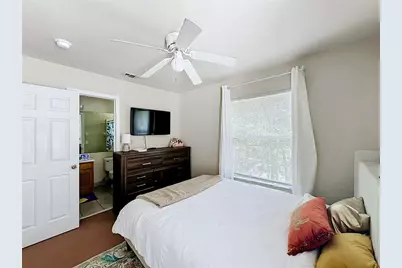 1710 NW 7th Street #604, Gainesville, FL 32609 - Photo 25