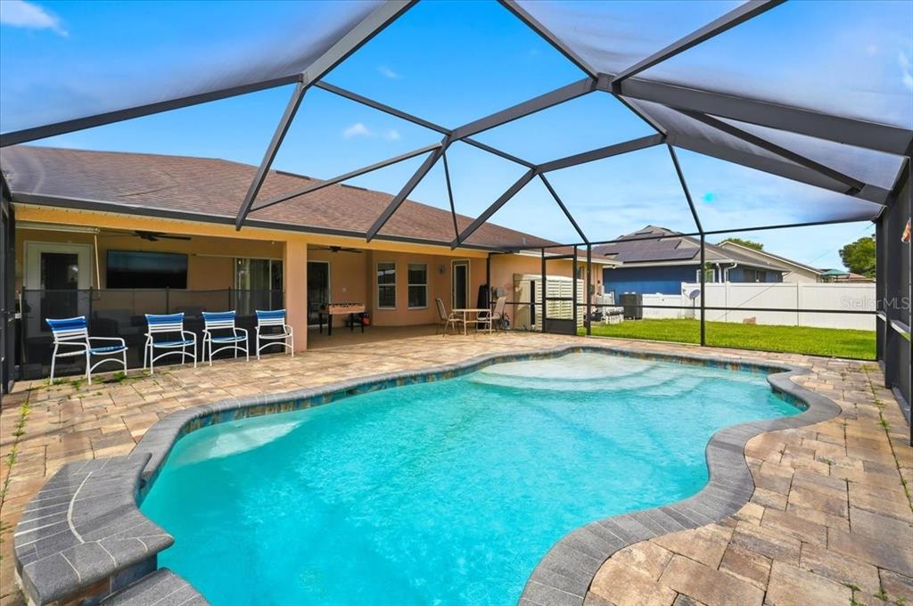 315 Lanceolate Dr main architectural view