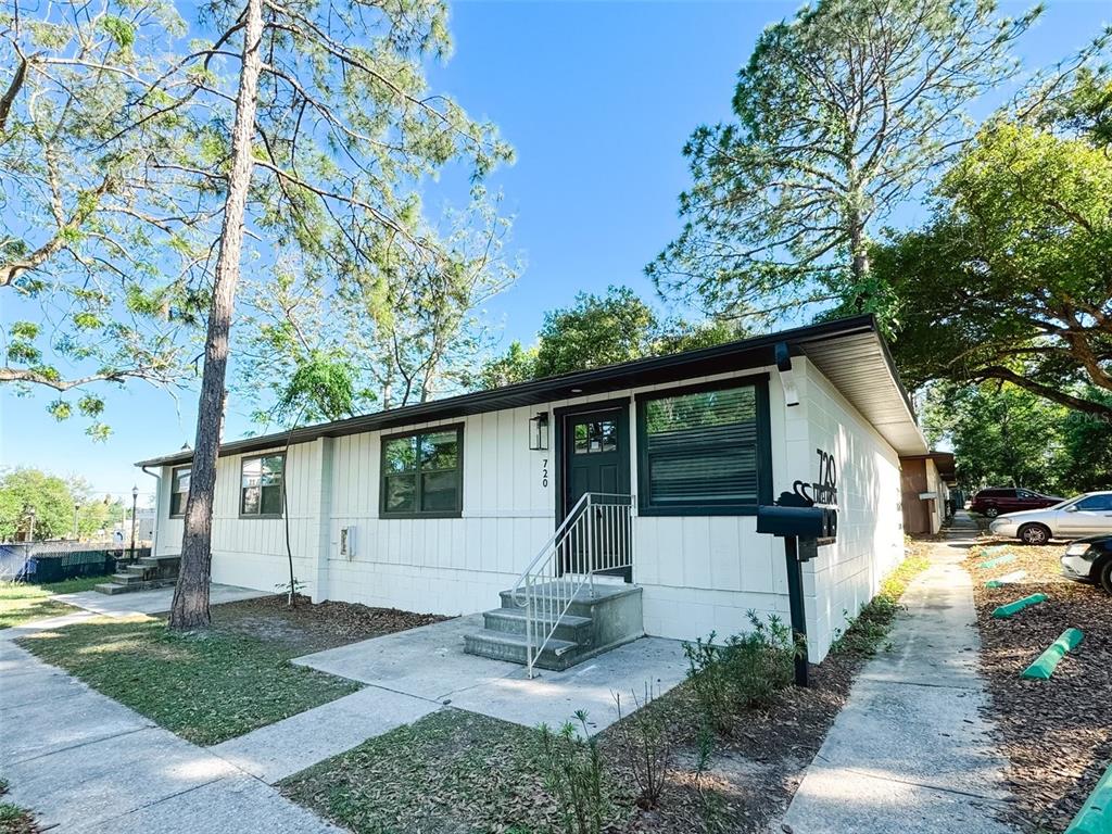 722 Angelina Ln - 722 Angelina Ln, Lakeland, FL 33801 Luxury Property | Jose Angel Pina