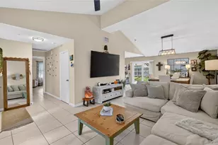 4934 Wildflower Dr, Lakeland, FL 33811 - Photo 9