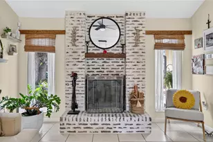 4934 Wildflower Dr, Lakeland, FL 33811 - Photo 7