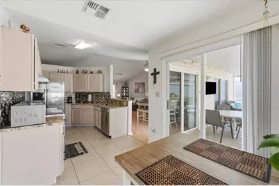 1001 Canary Circle S, Lakeland, FL 33809 - Photo 13