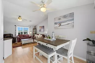 1001 Canary Cir S, Lakeland, FL 33809 - Photo 15