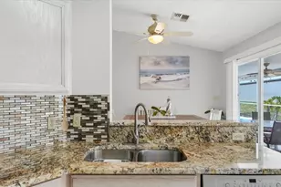 1001 Canary Cir S, Lakeland, FL 33809 - Photo 11