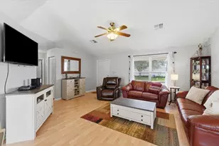 1001 Canary Cir S, Lakeland, FL 33809 - Photo 5