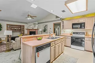 1880 N Crystal Lake Dr, Lakeland, FL 33801 - Photo 13